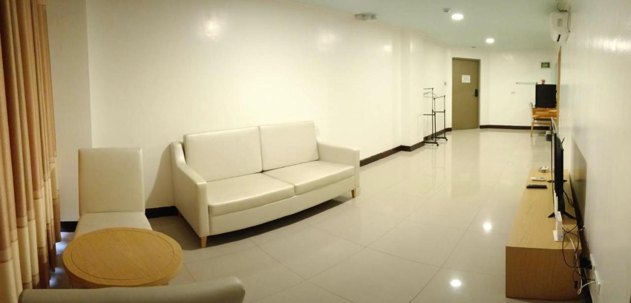 Punta Clark Hotel Clark Field Exterior foto